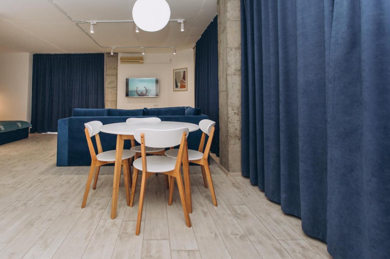 Loft Apartmen Sumy Exteriör bild